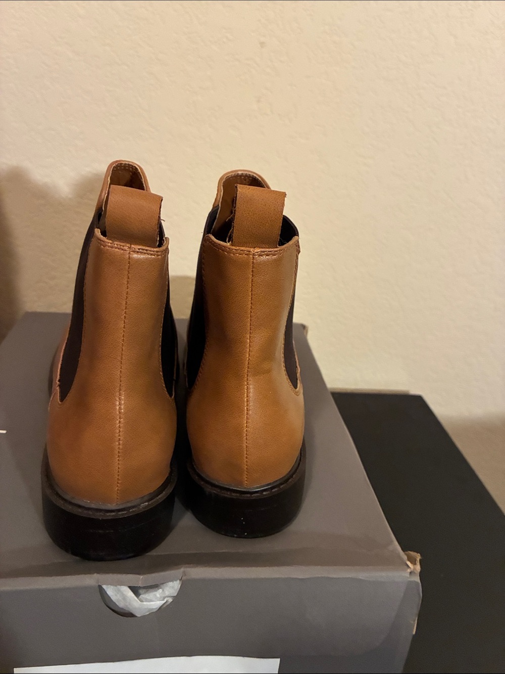LOFT Tan Chelsea Booties with Dark Elastic Panels - Picture 4 of 6